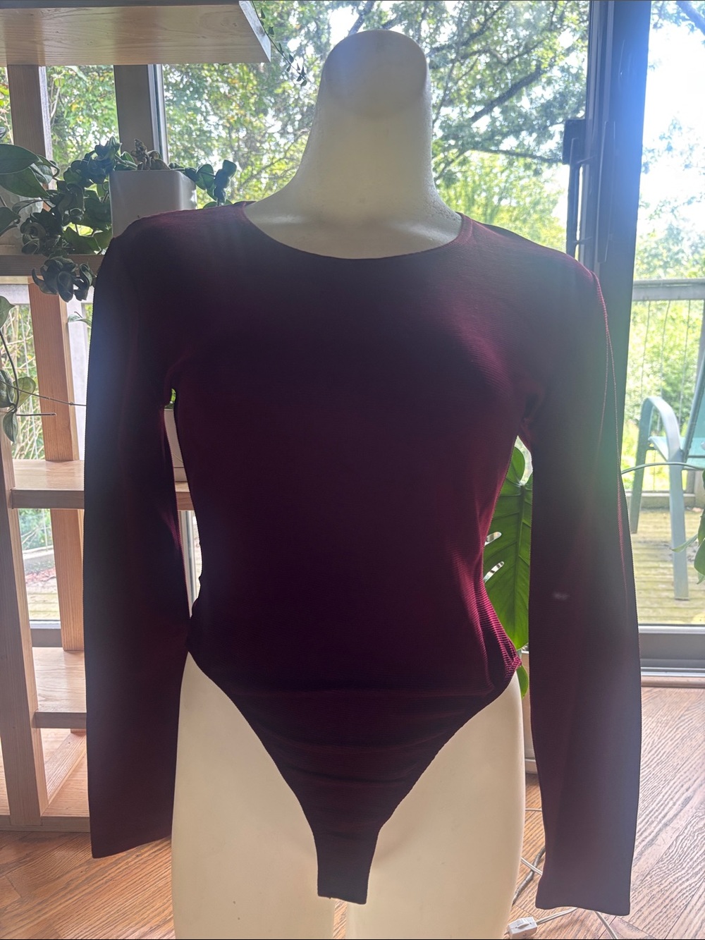 Ann Taylor Burgundy Long Sleeve Scoop Neck Bodysuit size S